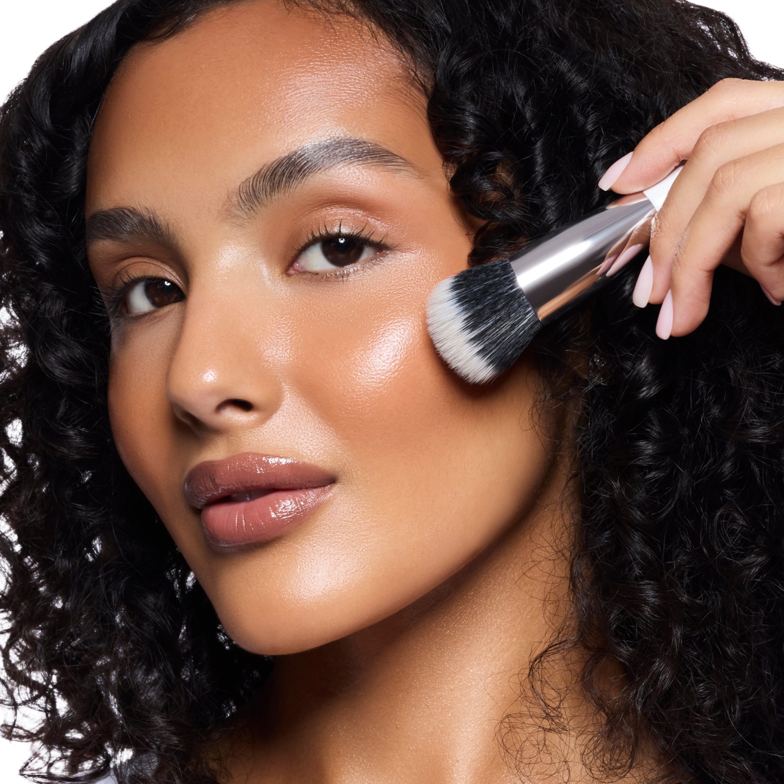 Angled Blending Face Brush - Image 4